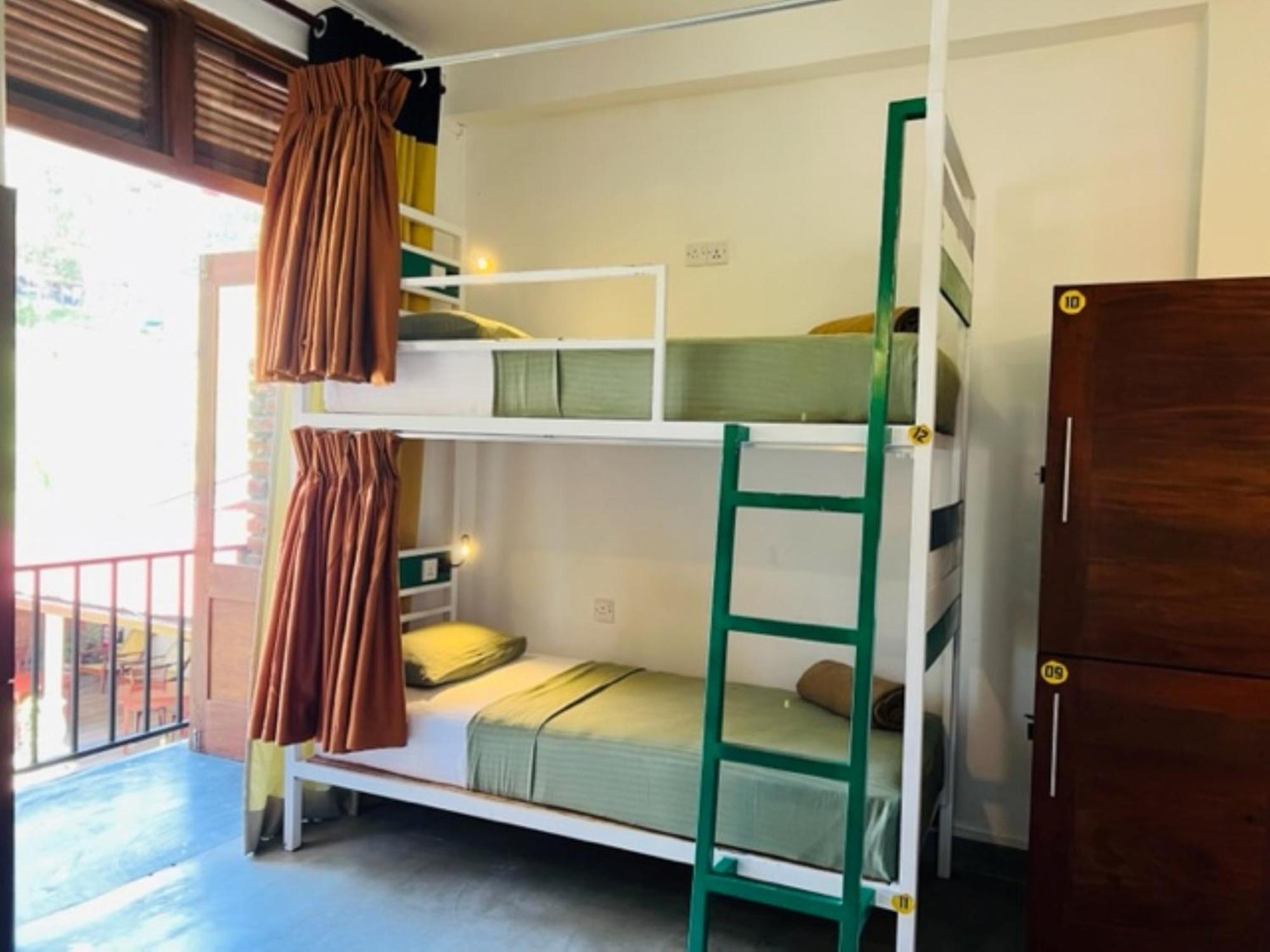 Downtown Hostels 엘라 외부 사진
