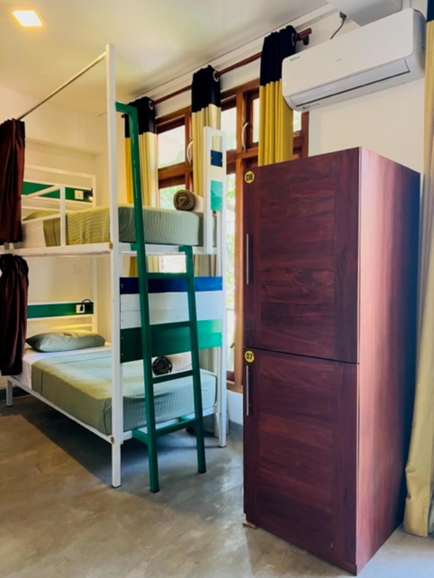 Downtown Hostels 엘라 외부 사진